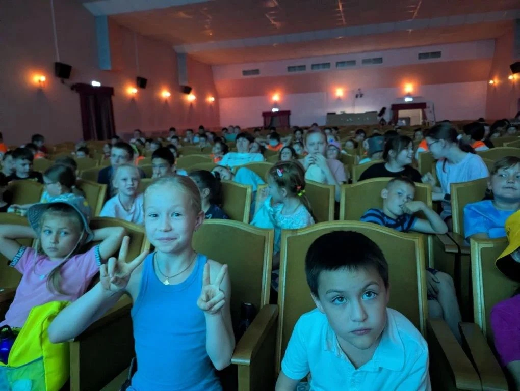 🌞Лето в ДК «Саввино» — время ярких активностей и детских школьных отрядов! 
Многие думают, что лето