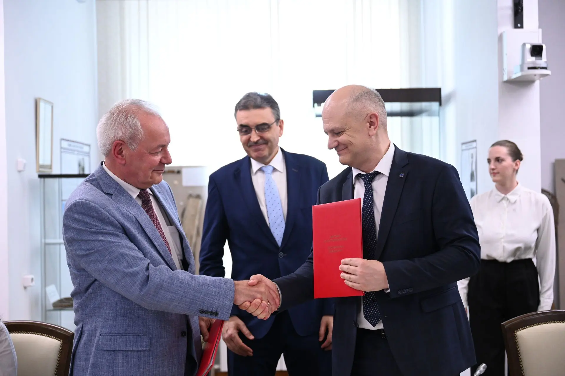 🎓🤝 Символично в День ТГУ — новое соглашение о сотрудничестве!

Сегодня, 5 июня, Департамент лиценз