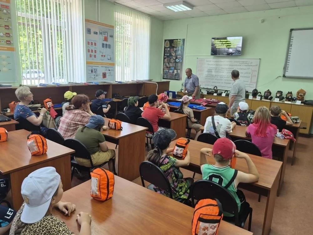 «Единый день безопасности» в лагере «Дружный» ⛑️⠀
⠀⠀
Безопасность лучше всего запоминается не из дли