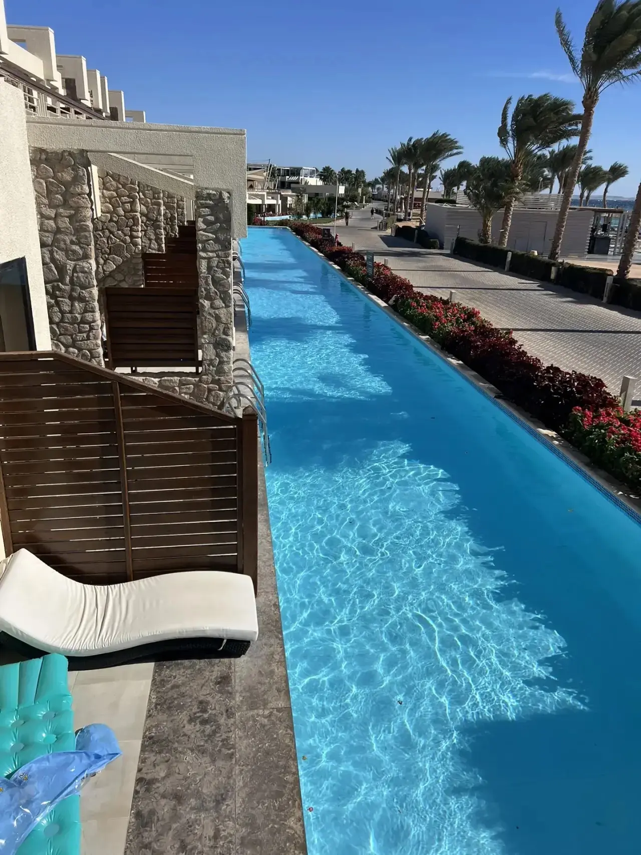 #турдня #египет

CORAL SEA IMPERIAL SENSATORI 5*

Вид из отеля открыточный: он смотрит прямиком на л
