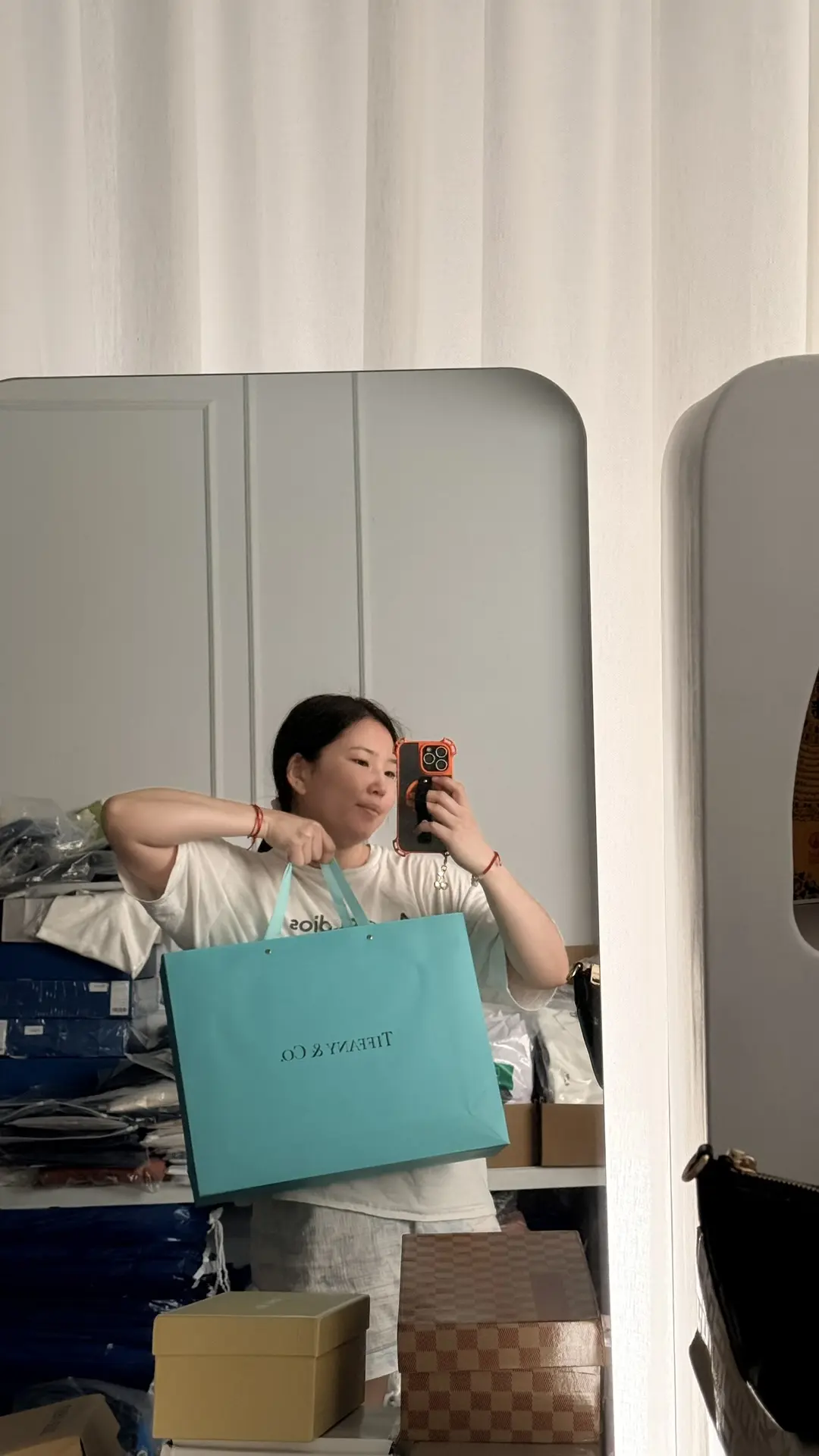 в наличии подарочное одеяло из тенселя Tiffany&Со

200*230

5950₽

пишите Анна Минаева 

расцветки у