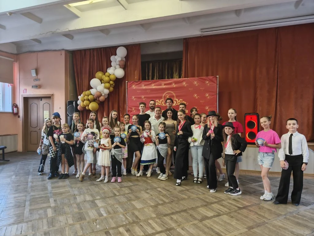 Заключительный концерт воспитанников танцевального  клуба "Империя". Приятно видеть , как выросли зв