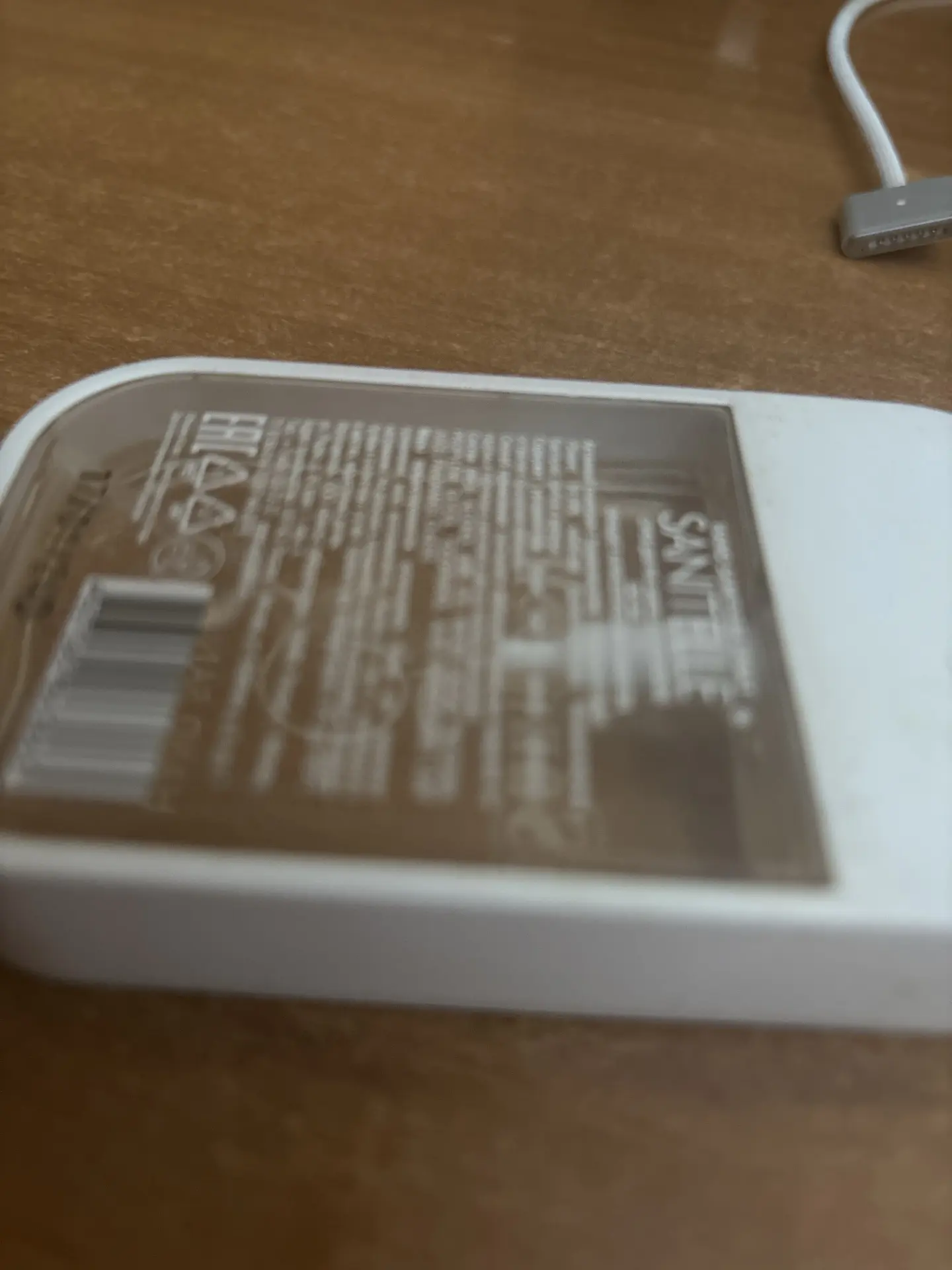 https://www.ozon.ru/product/salfetki-ot-pyaten-na-odezhde-pyatnovyvodyashchie-vlazhnye-20-sht-212857