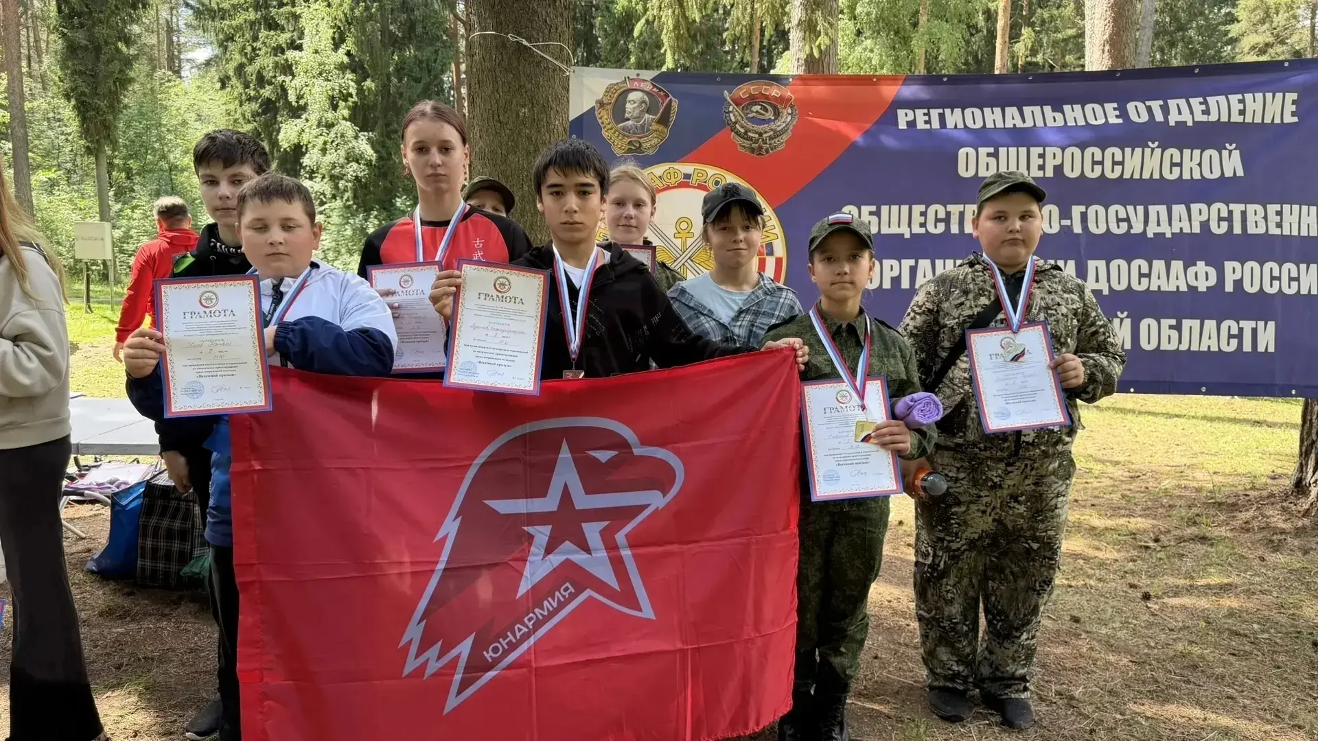 В пятницу, 19 июня, Юнармейский патриотический отряд "Защитник" #41школаИваново принял участие в мас