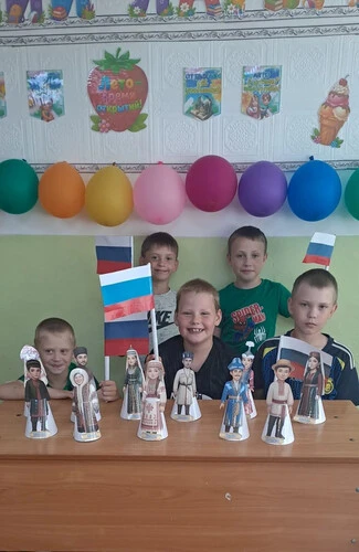 🇷🇺День России вместе с "Апельсинками"
🍀В честь празднования Дня России, в пришкольном лагере  «Ап