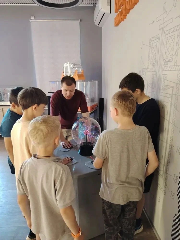 🌟 Экскурсия в Информационный Центр Атомной Энергетики 🌟

Ребята из школьного лагеря вчера побывали