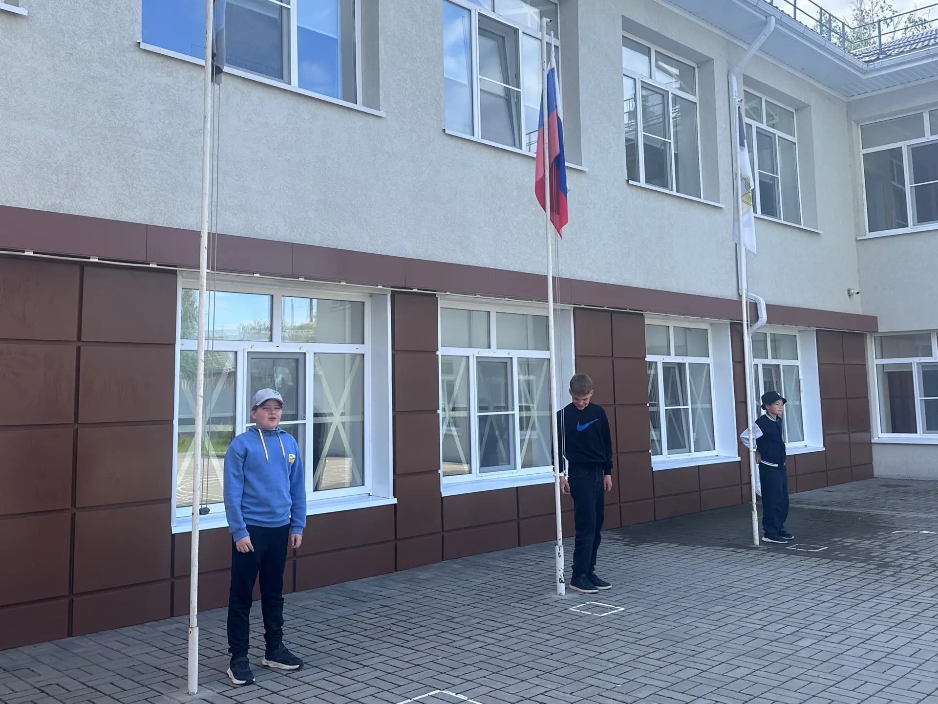 ☀️1 июня начал свою работу наш пришкольный лагерь — и школьный двор сразу наполнился звонким детским