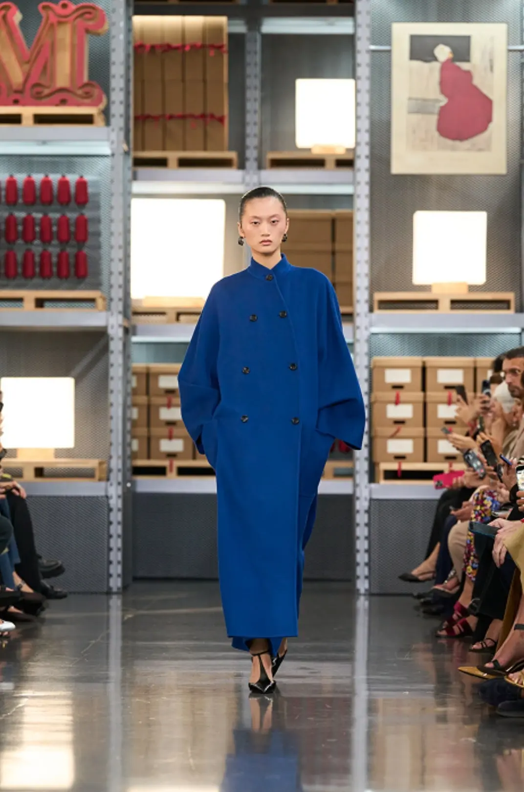 Max Mara, коллекция resort 2027

По случаю 75-летия Max Mara креативный директор Йен Гриффитс вывез 