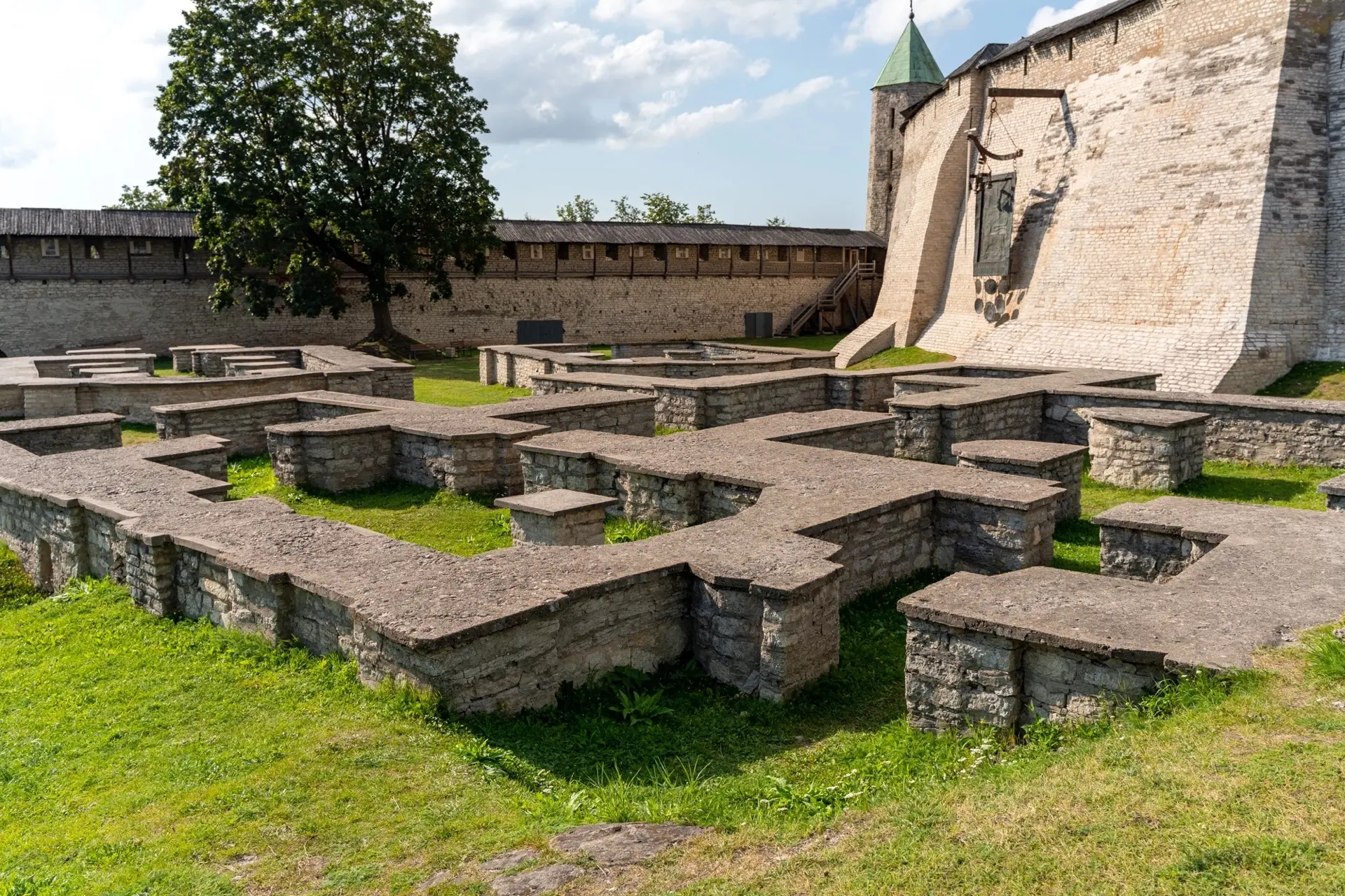 Присоединяйтесь к исторической прогулке от Кремля до Покровки

Приглашаем на увлекательную масштабну