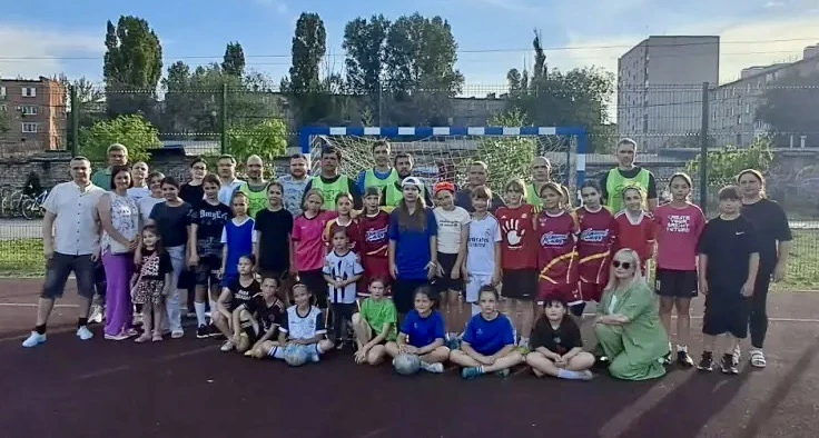 🇷🇺⚽ Семейный турнир «Отцы и дети: футбольная битва»

Сегодня в Спортивно-техническом центре прошёл