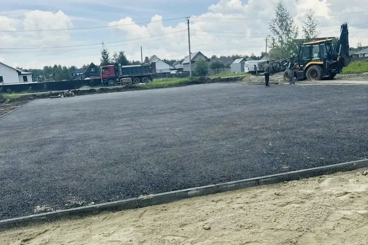 Планово продолжается ремонт улично-дорожной сети в Тобольске. 

✅ Подрядчик приступил к устройству п