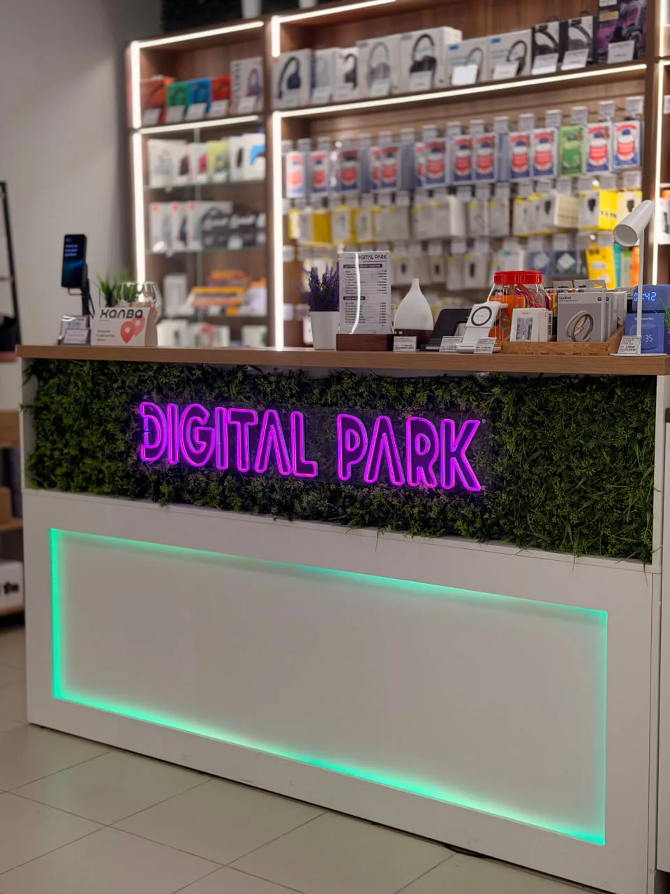 Прекрасный летний день должен начинаться вместе с DIGITAL PARK 😍
Ждем вас в гости в нашем салоне, у