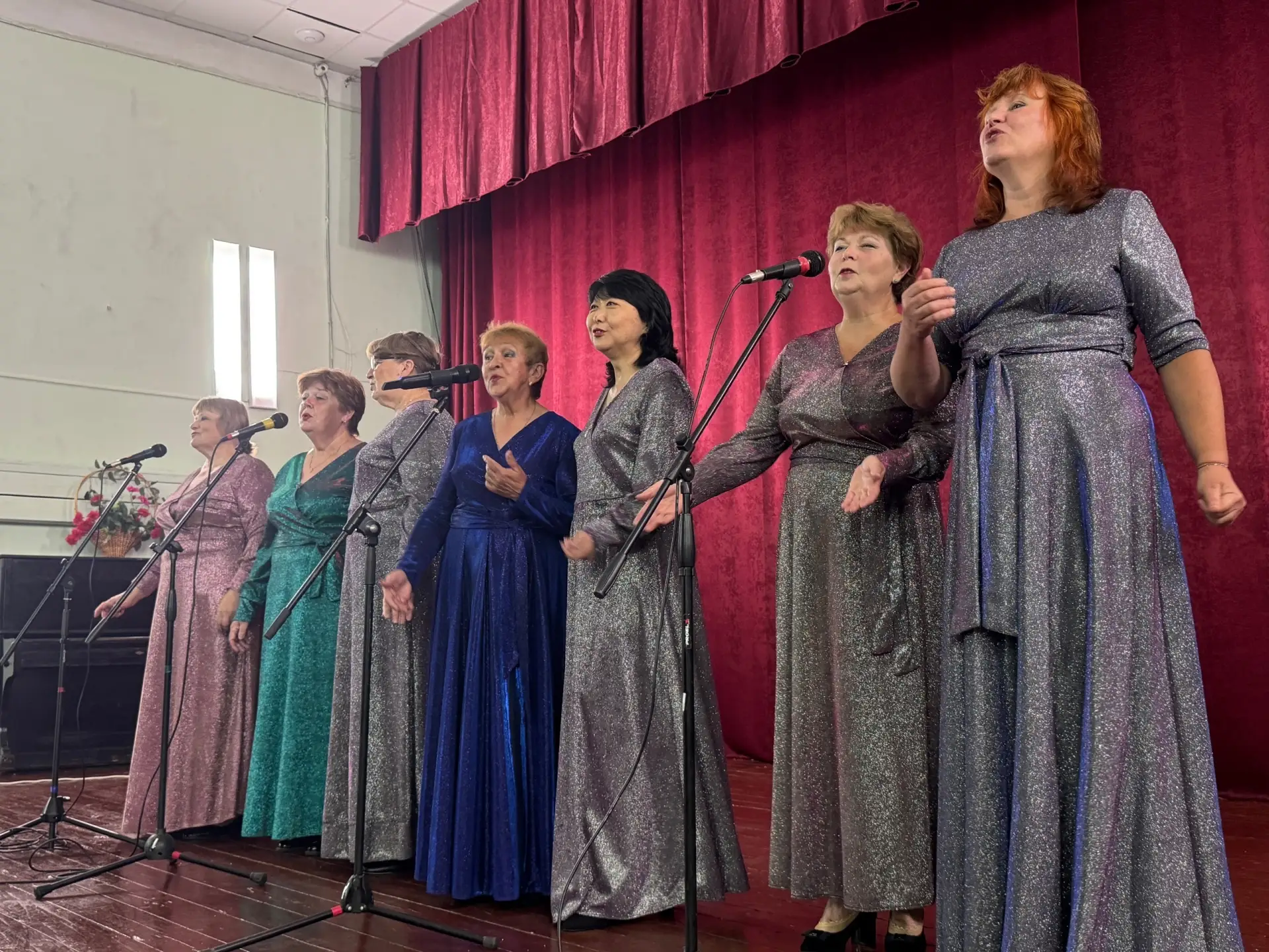 ✨ Концерт прошёл — а эмоции остались! ✨
Концерт «Созвучие лета» от народного вокально хорового ансам