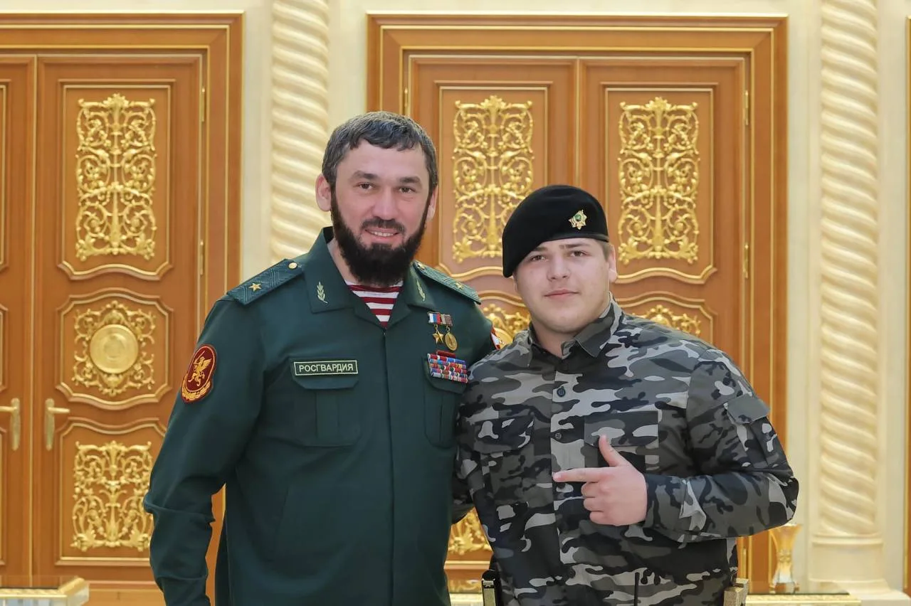 Адаму Кадырову присвоили звание Героя Чечни повторно. Впервые он был награжден в октябре 2023 года. 
