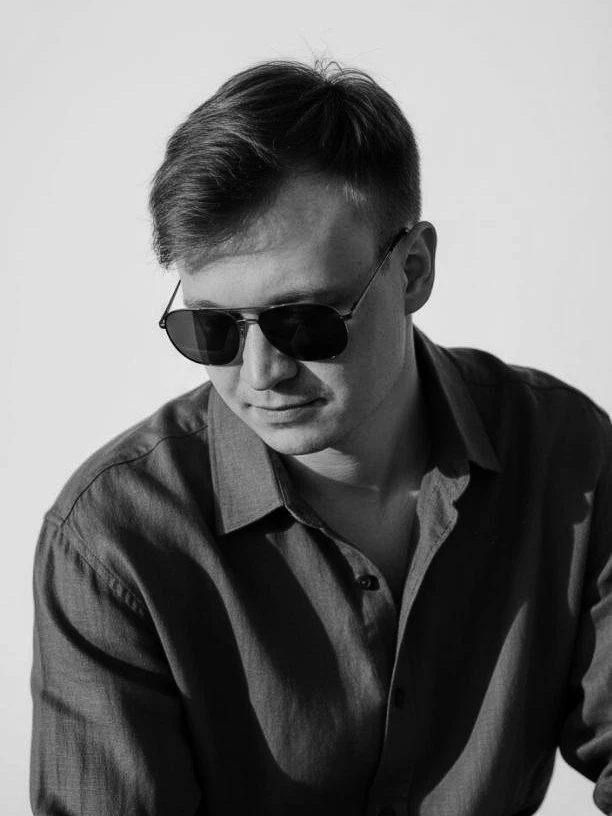 Всем привет! Создал свой канал в Max. Посмотрим что здесь и как 😎
