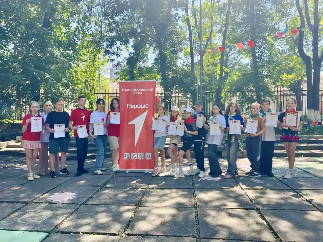 3️⃣ июня в летнем лагере ДДТ "Остров фантазий"🏖️ состоялся "День Первых"🌟.

🧑‍🧑‍🧒‍🧒В нем приня