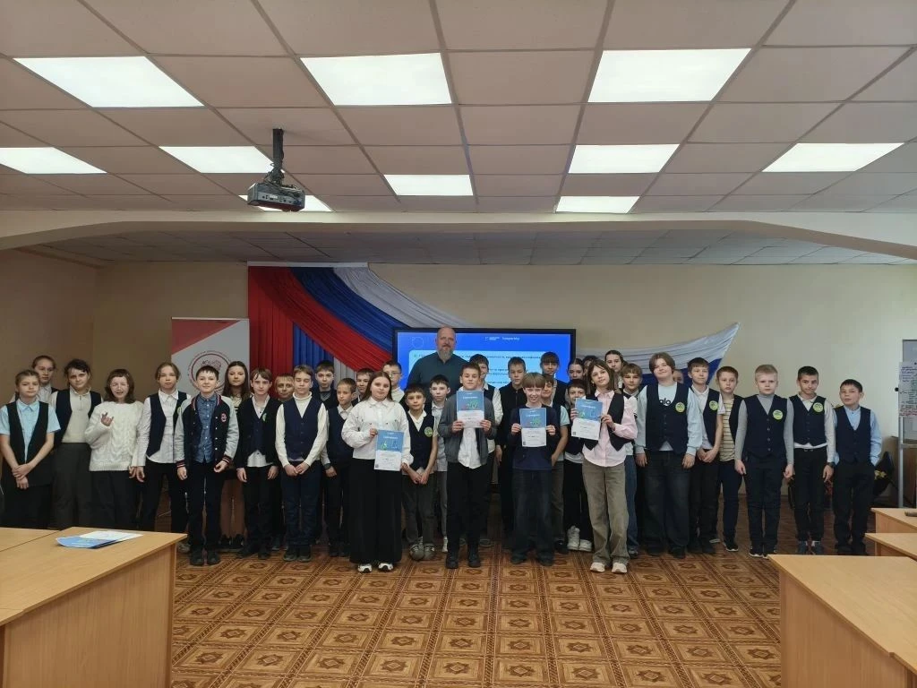 «Цифровой ликбез» научил луганских пятиклассников отличать «вредные советы» от реальных правил по ки