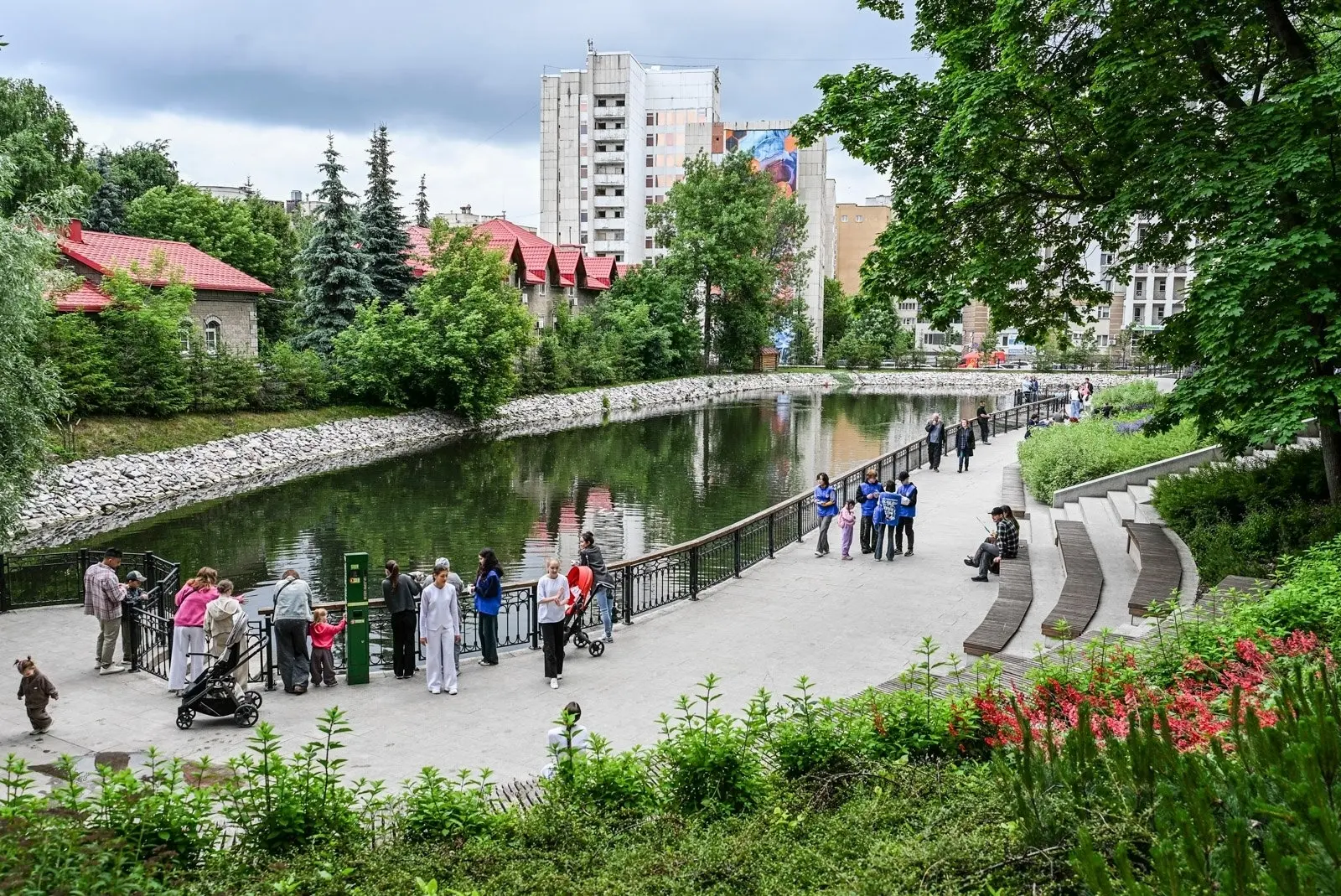 Инорс | ДОК | Черниковка | Уфа🏡

🌳 Уфимский сад Аксакова празднует со всей Россией

🗓 12 июня в К
