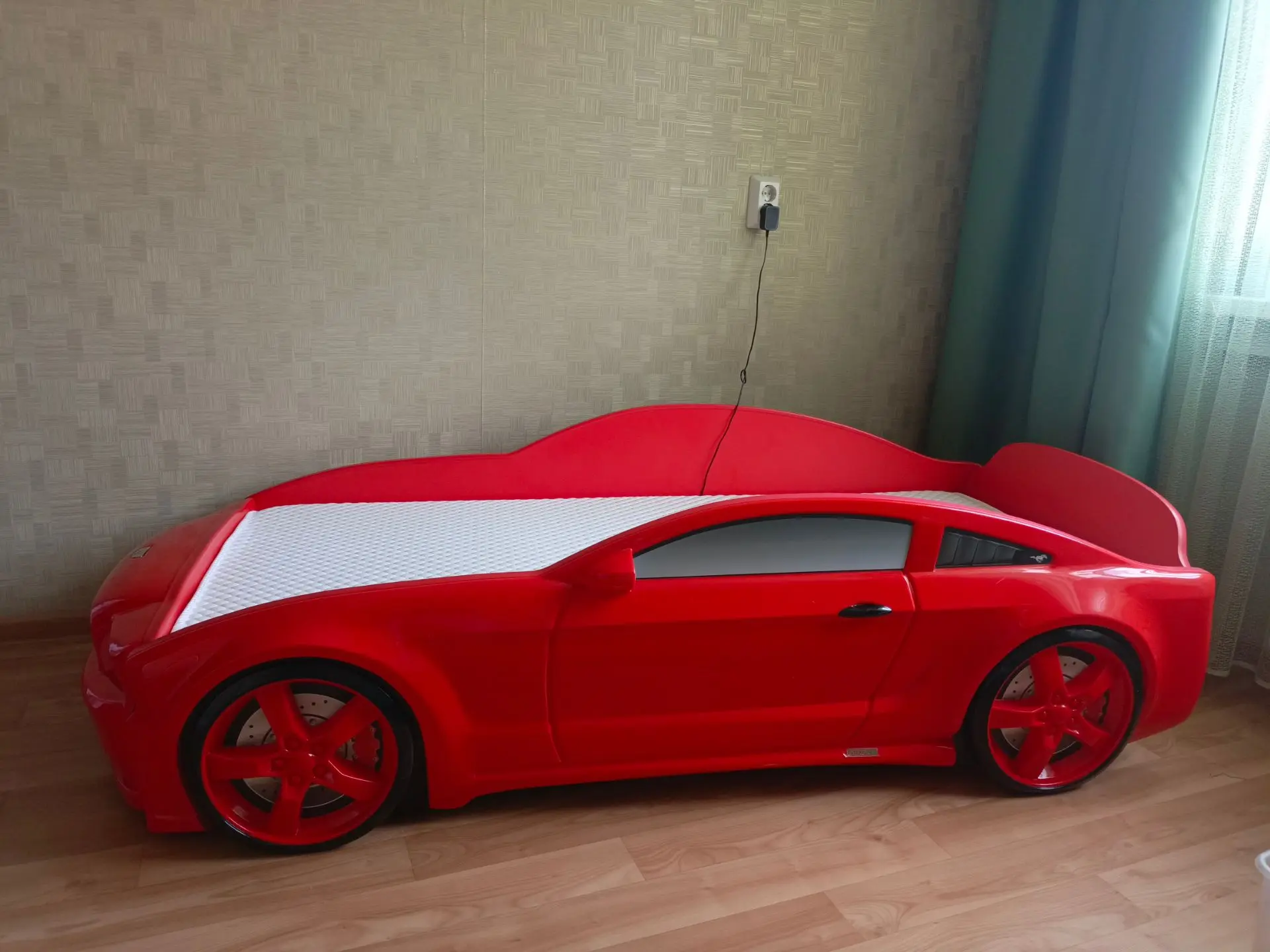 Продам детскую кровать машина futuka kids Мустанг 3D, стильная и реалистичная детская кровать машина