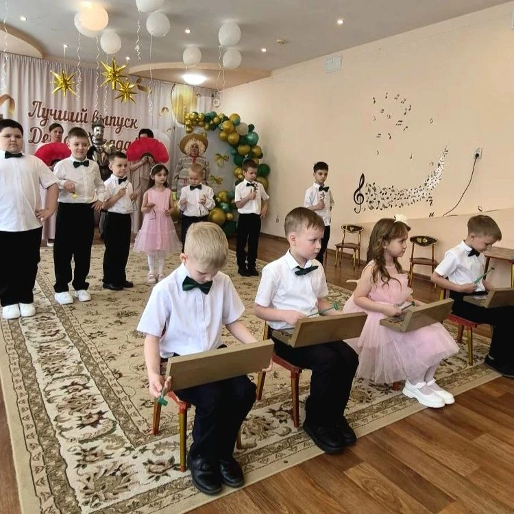 ✨️️До свидания, детский сад! Выпуск 2026!️✨️

Кажется, ещё вчера они делали первые шаги в нашем детс