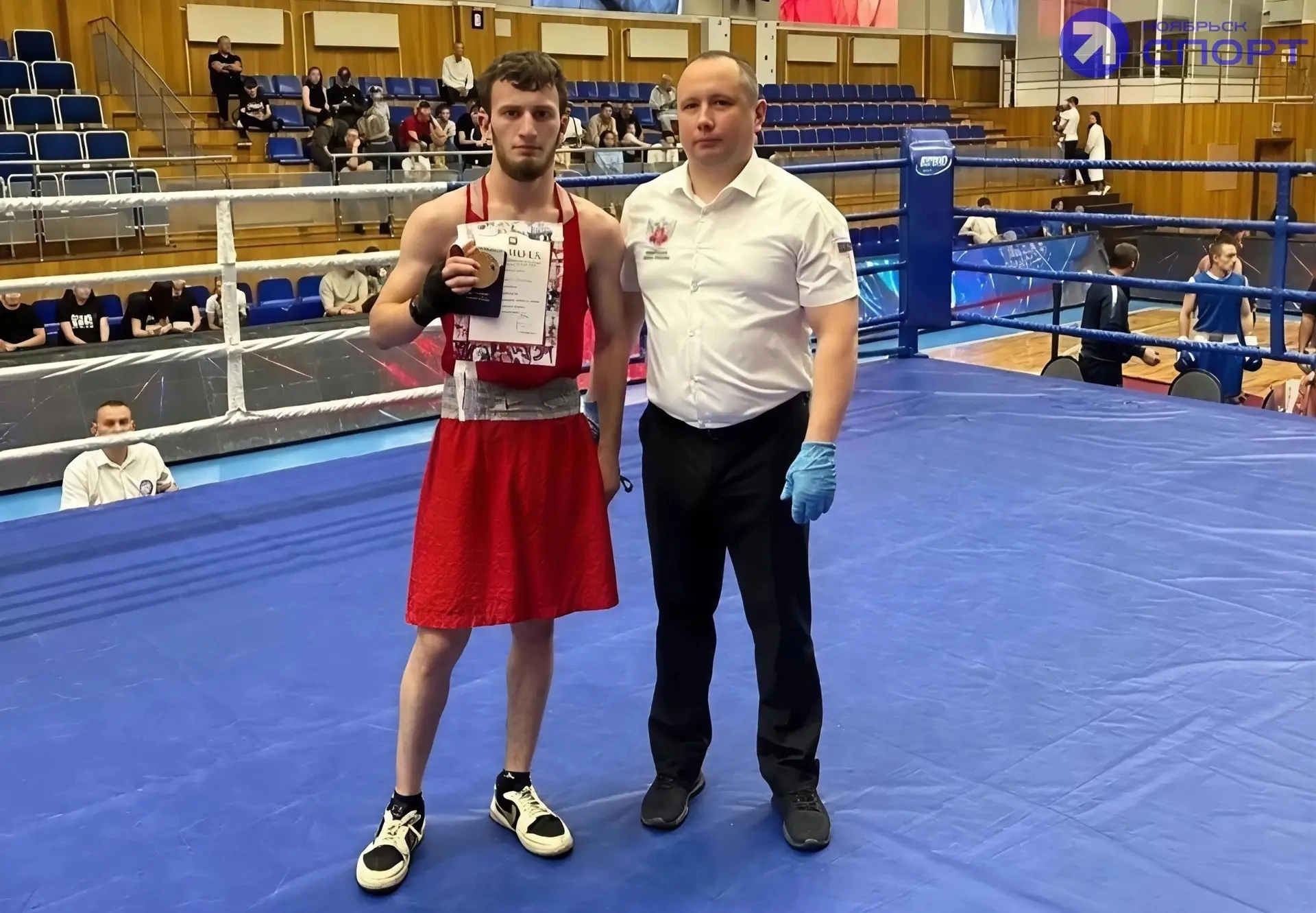 🥉 Ноябрьский боксёр - бронзовый призёр чемпионата чемпионата Уральского федерального округа.

Спорт