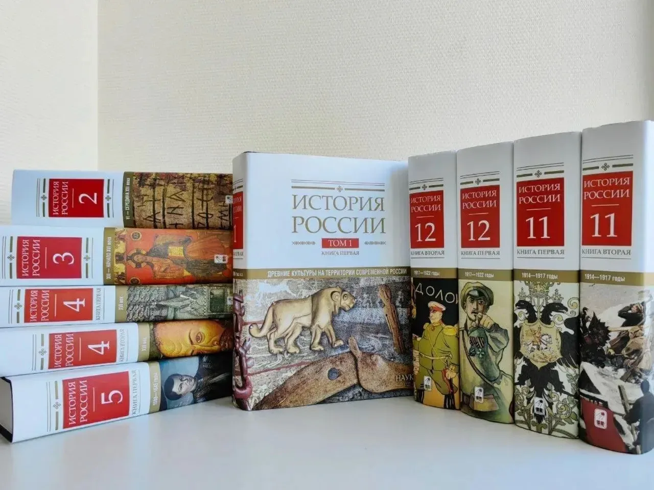 Поздравляем с Днём России!

➡️ СЕРИЯ 

«История России» 

Продолжаем рассказывать вам о сериальных и