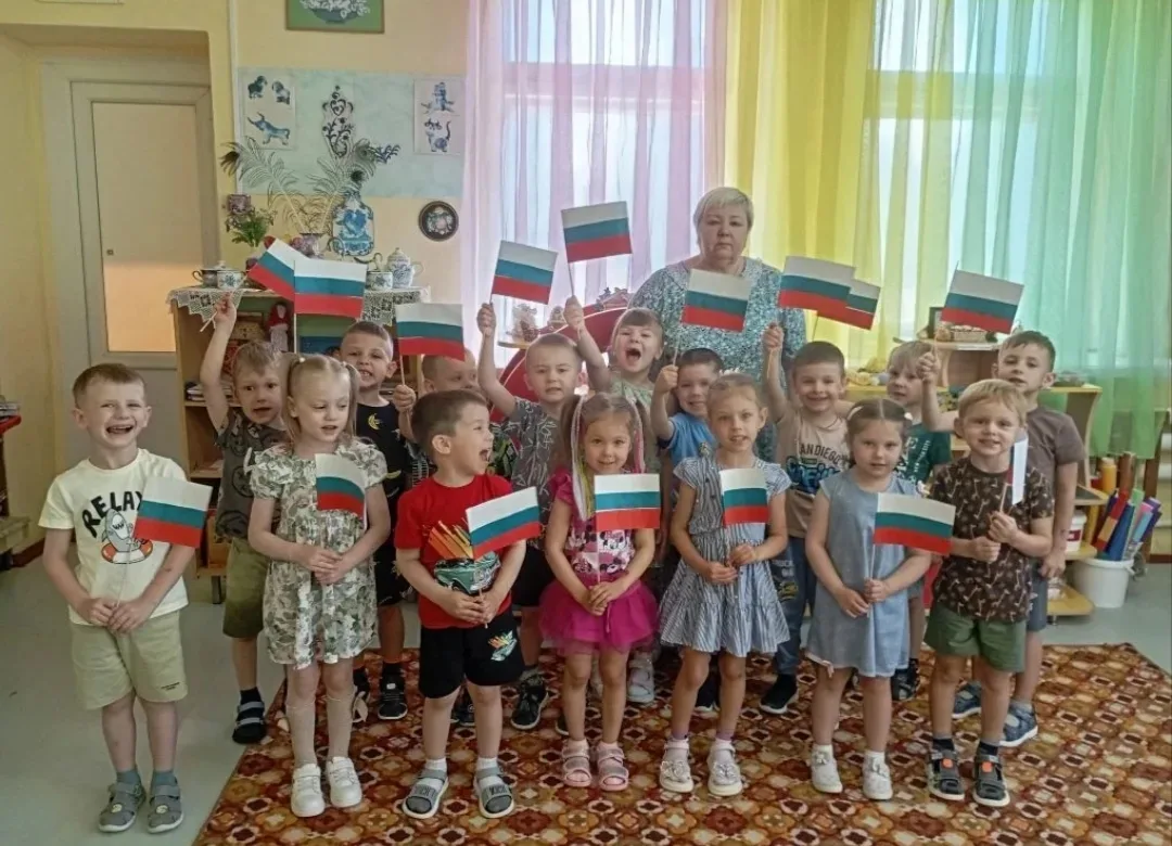 🇷🇺🎉Подготовка к празднику- самый волнительный момент. Накануне Дня России ребята старшей и подгот