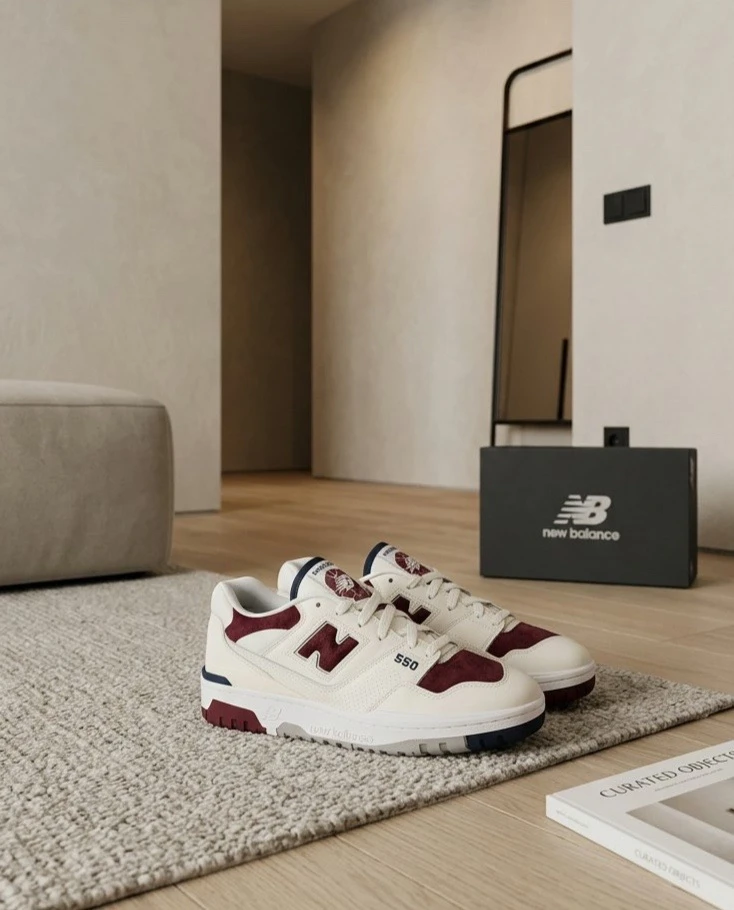 В НАЛИЧИИ 

Кроссовки NEW BALANCE 👟
Размер: US Men 7.5 / US Woman 9
(модель unisex) 
Натуральная ко