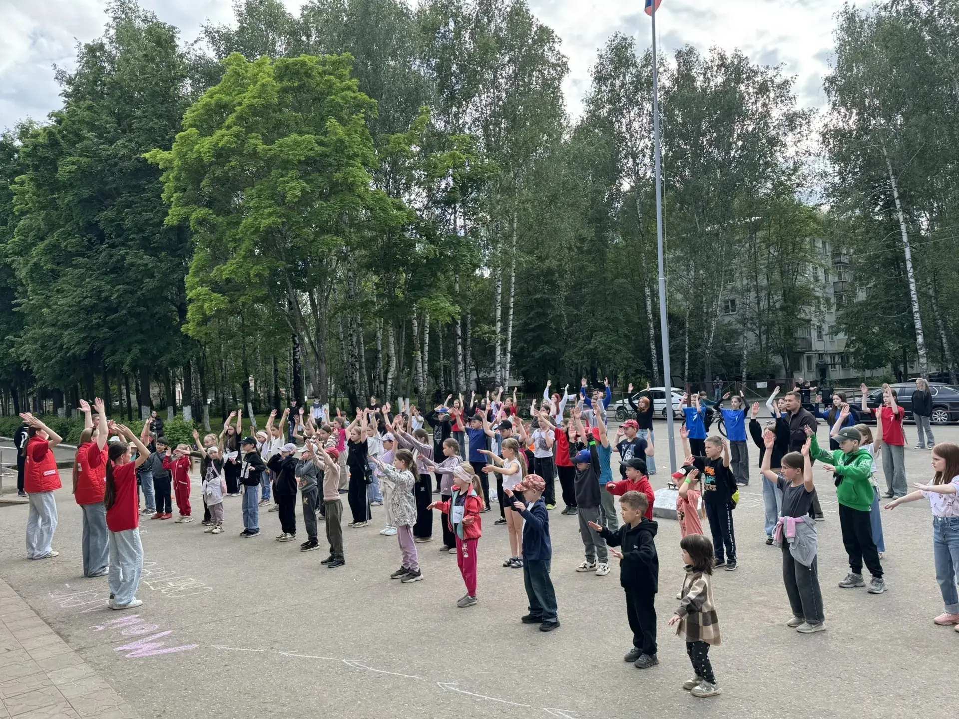 🚦 "ЮИД, вперёд!"🚦

🌟 4 июня дан старт  работе дворовых площадок в рамках фестиваля "Марийское лет