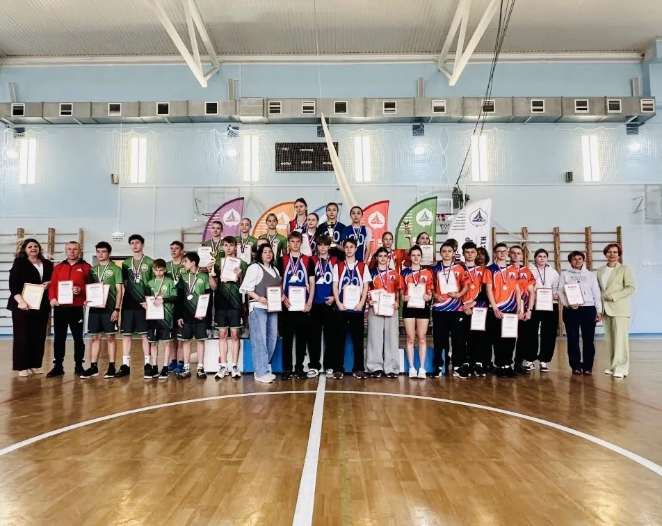 🎉Президентские игры: наша команда — призёр регионального этапа🎉

Два месяца напряжённой борьбы, яр