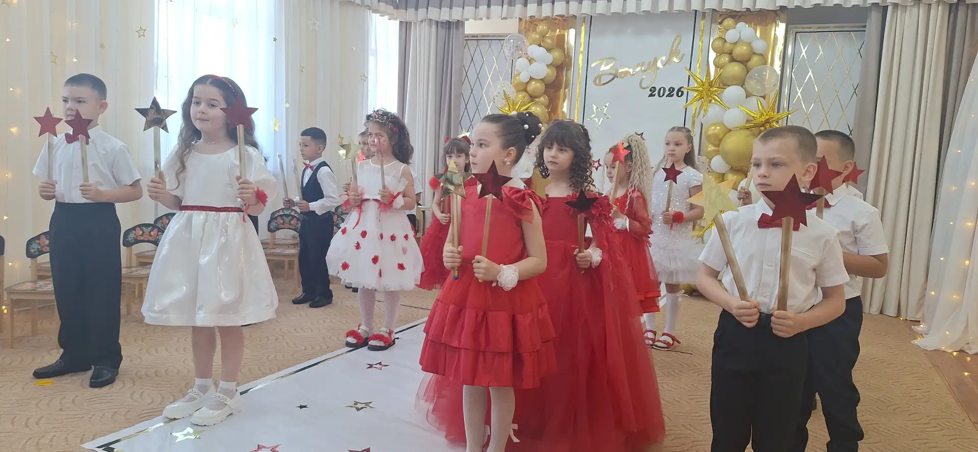 🎉Выпускной утренник "Звездный бал".
✨05 июня 2026 года в подготовительной к школе группе №4 "Звездо