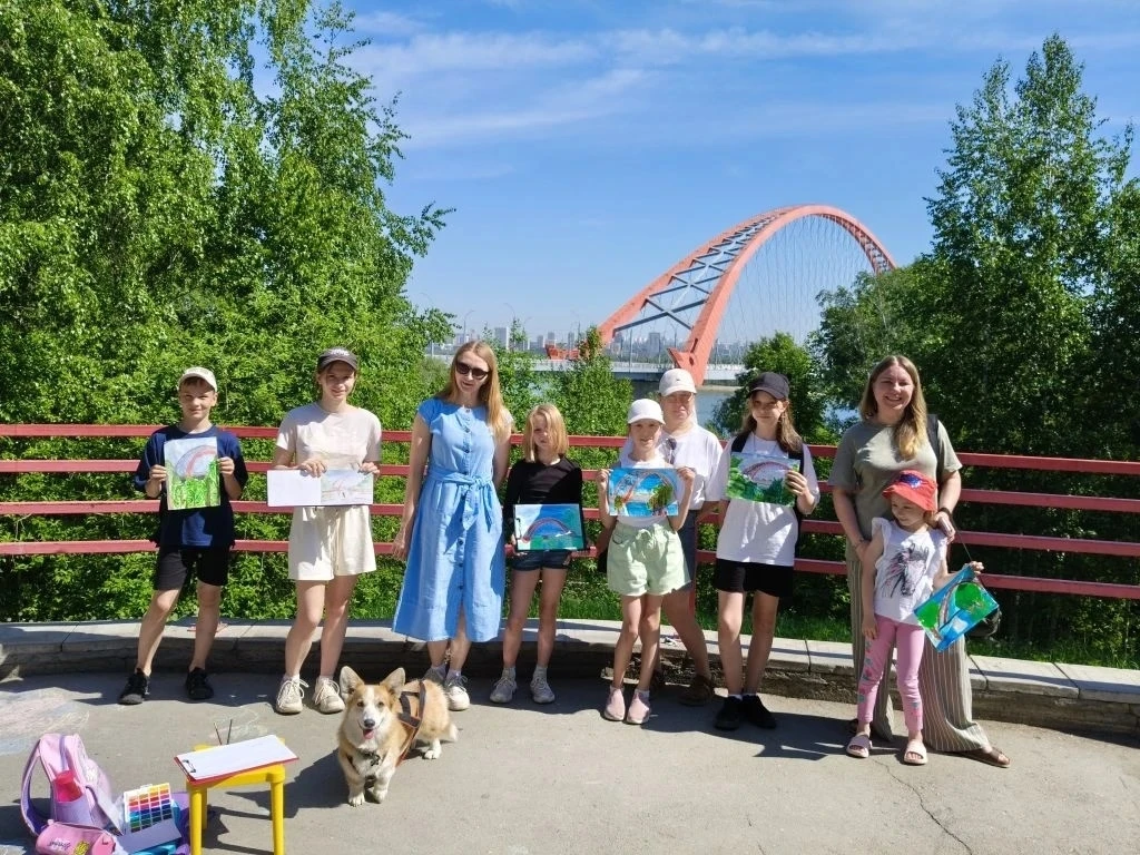 🎨Летняя пленэрная практика в «Гармонии» в самом разгаре. Для наших учеников 1 и 2 года обучения вых