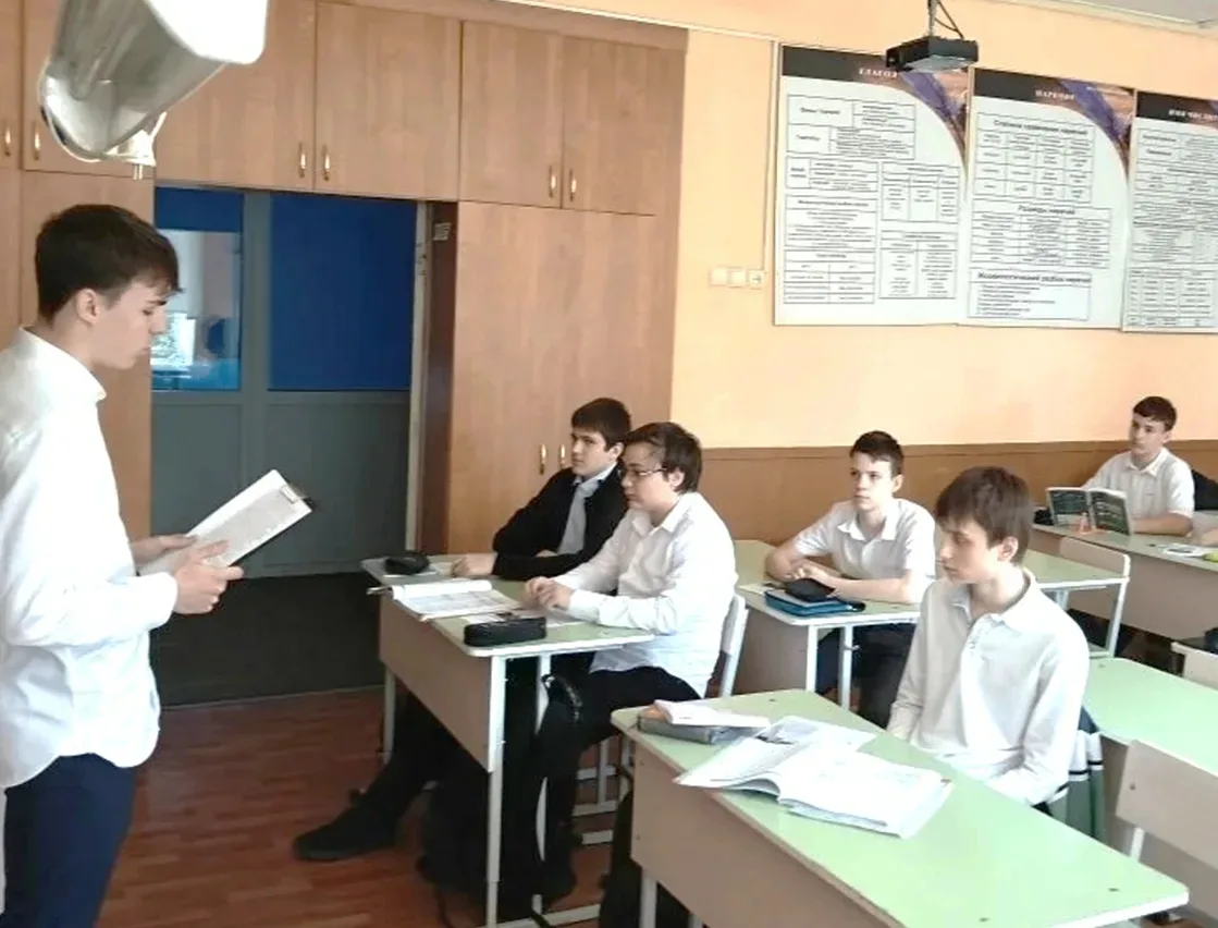 В нашей школе прошёл районный интенсив проекта «Агрегатор возможностей «КОМПАС»».
🧭 Автор проекта Я
