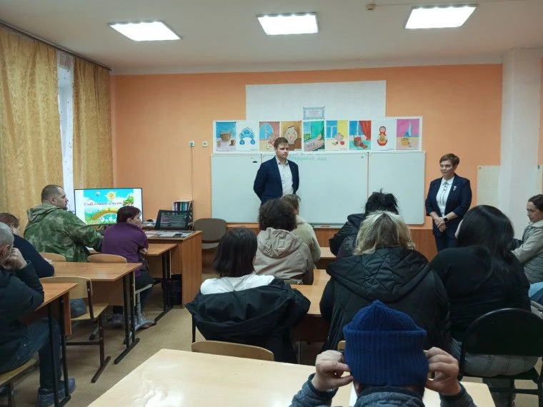 20 мая в школе прошло общешкольное родительское собрание «Подводим итоги…». Директор школы Лихачева 