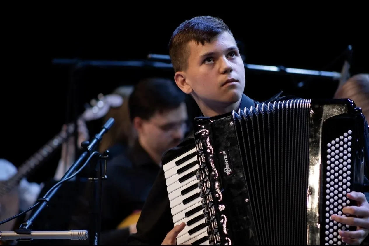 🌸 Сплели свой «Майский венок» из золотых побед!

Всероссийский конкурс исполнителей на народных инс