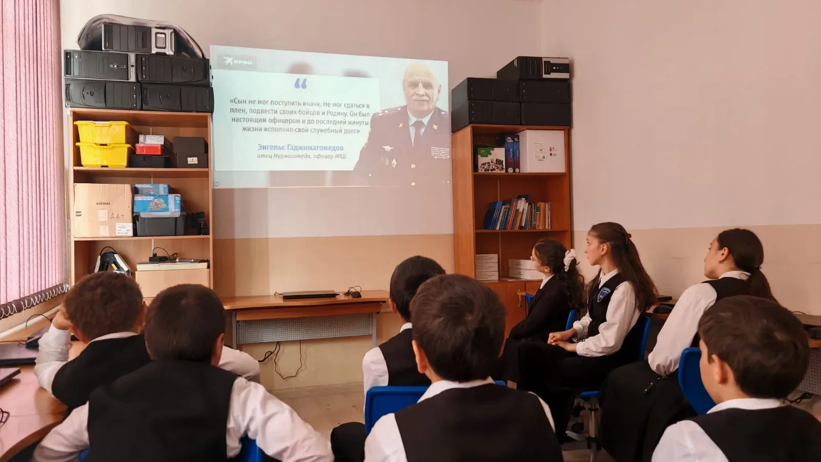 🔹🔷Классные часы в рамках патриотического проекта "Живой карандаш"
⁣
🔷🔹В нашей школе  были провед