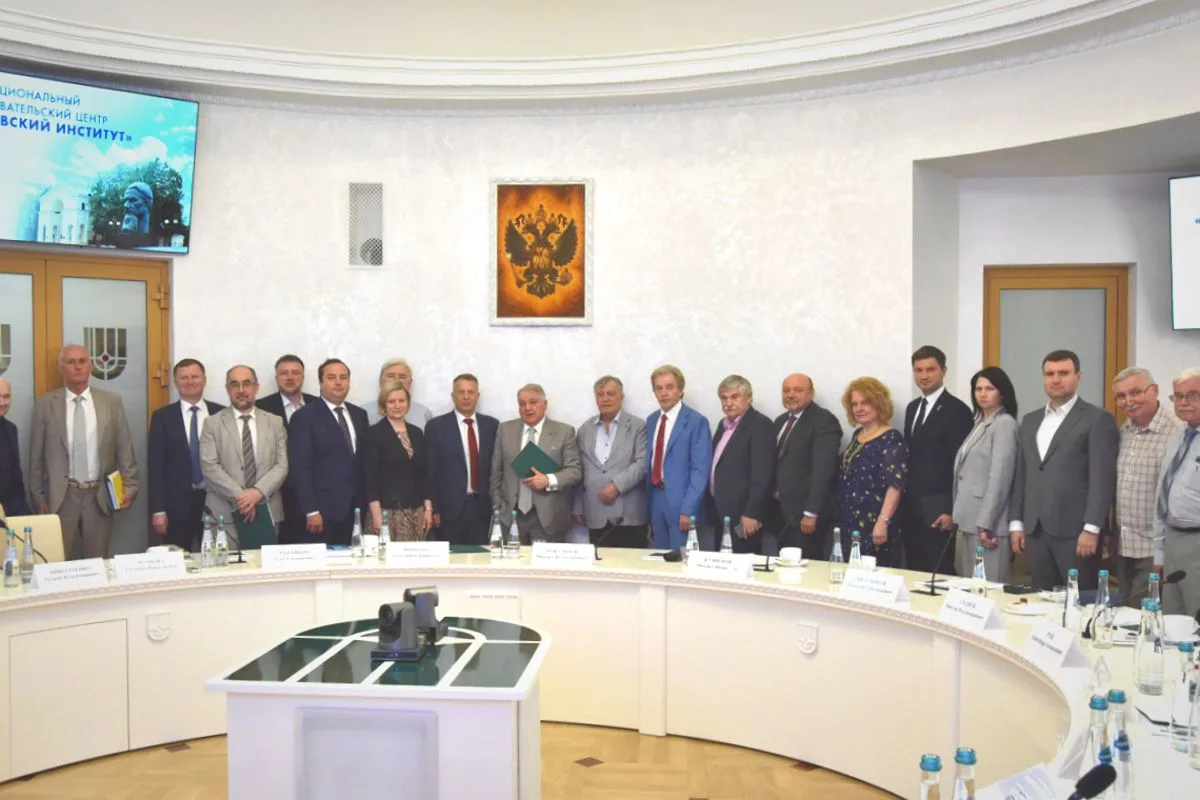 🏛 Новая гармония наукоградов

В Курчатовском институте состоялось заседание Союза развития наукогра