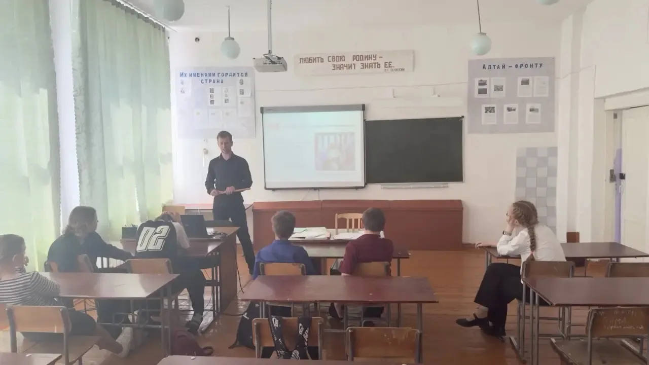 «В преддверии 9 Мая: уроки мужества в нашей школе»

В преддверии великого праздника – Дня Победы – в