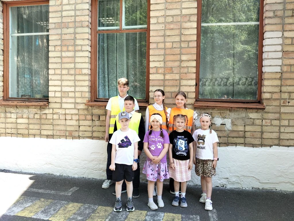 ✅15.05.2026 в рамках акции "Говорящий пешеход", дошкольники МБДОУ "Детский сад комбинированного вида