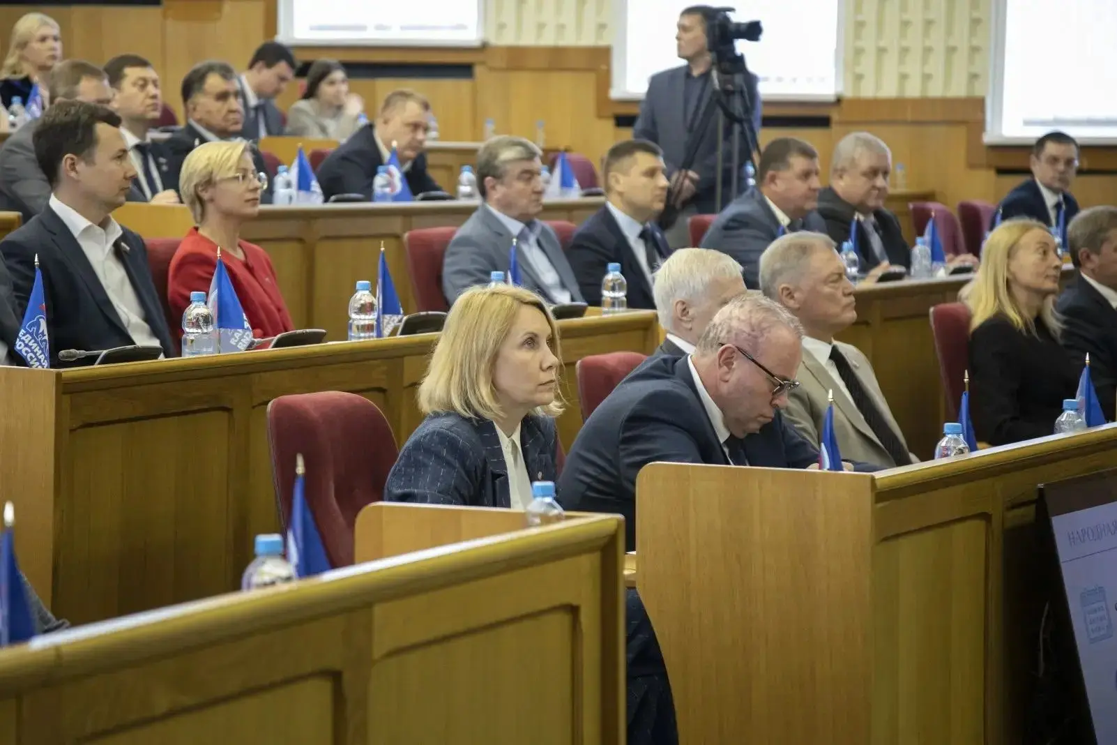 Обсудили накануне в региональном парламенте ход сбора и формирования предложений в Народную программ