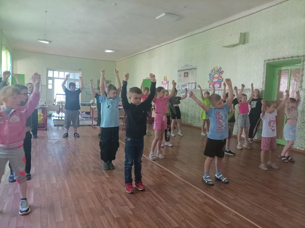 🚗ЧЕТВЕРТЫЙ ДЕНЬ В "ПЕРВОЦВЕТЕ": СКАЗКИ, БЕЗОПАСНОСТЬ И ЛЮБОВЬ К ПРИРОДЕ! 🌸

🎨5 июня в нашем пришк