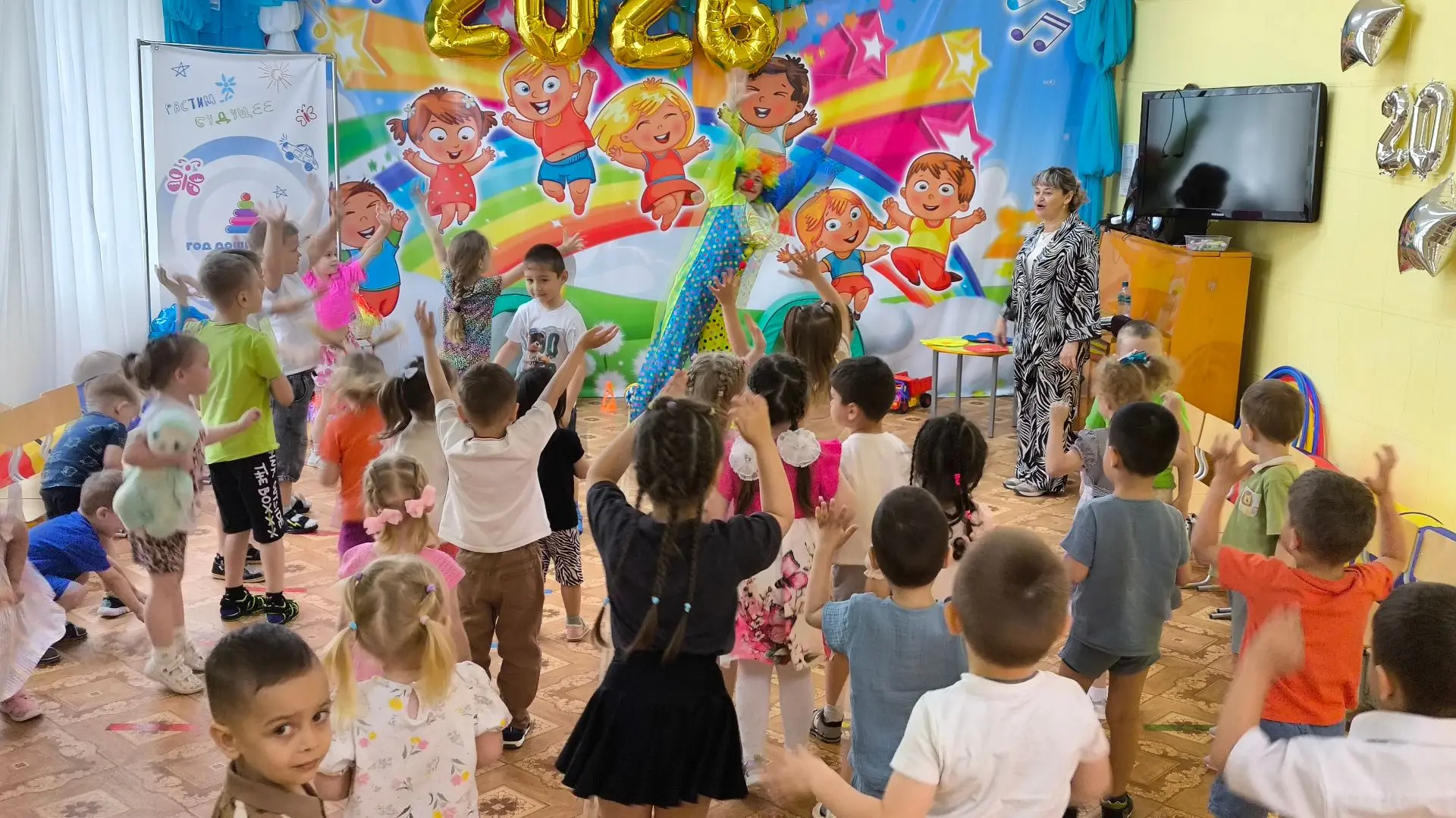 ☀️ День детства: праздник смеха, радости и волшебства!
 
Лето – это не просто время года, это целая 