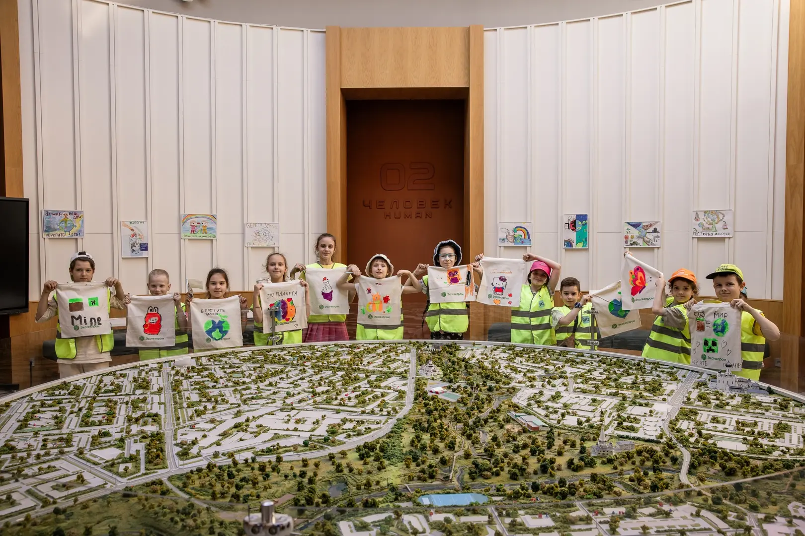 Мы за экологию!

🌱 Во Всемирный день окружающей среды и День эколога в России, в столичном парке Яу