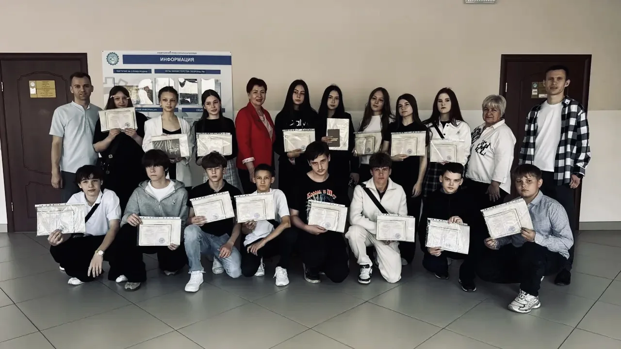 🎓 ДВЕ ПРОФЕССИИ - ОДИН ШАГ ВО ВЗРОСЛУЮ ЖИЗНЬ 

4 июня в колледже прошла торжественная церемония вру