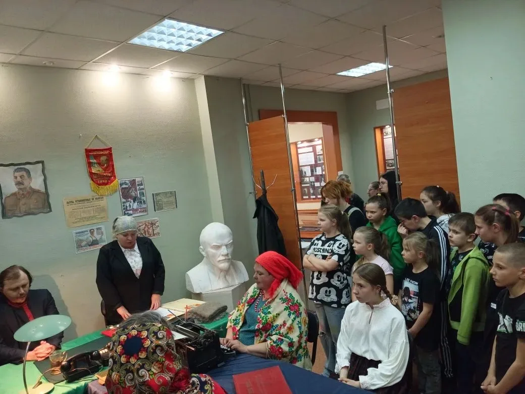 ✨ Ночь музеев — незабываемое приключение! ✨

Наши юные исследователи вместе с родителями и младшими 