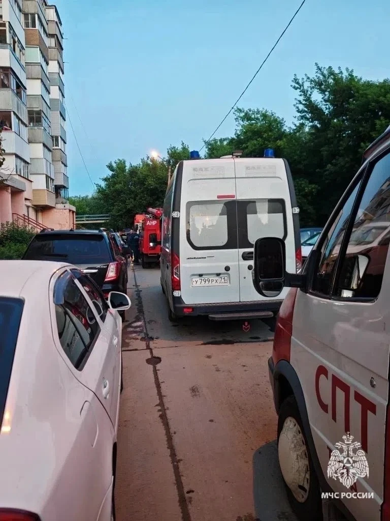 ⚡️В Тульской области за прошедшие сутки 14 июня 
потушено 4 техногенных пожара: 
 
📍на улице Ленина