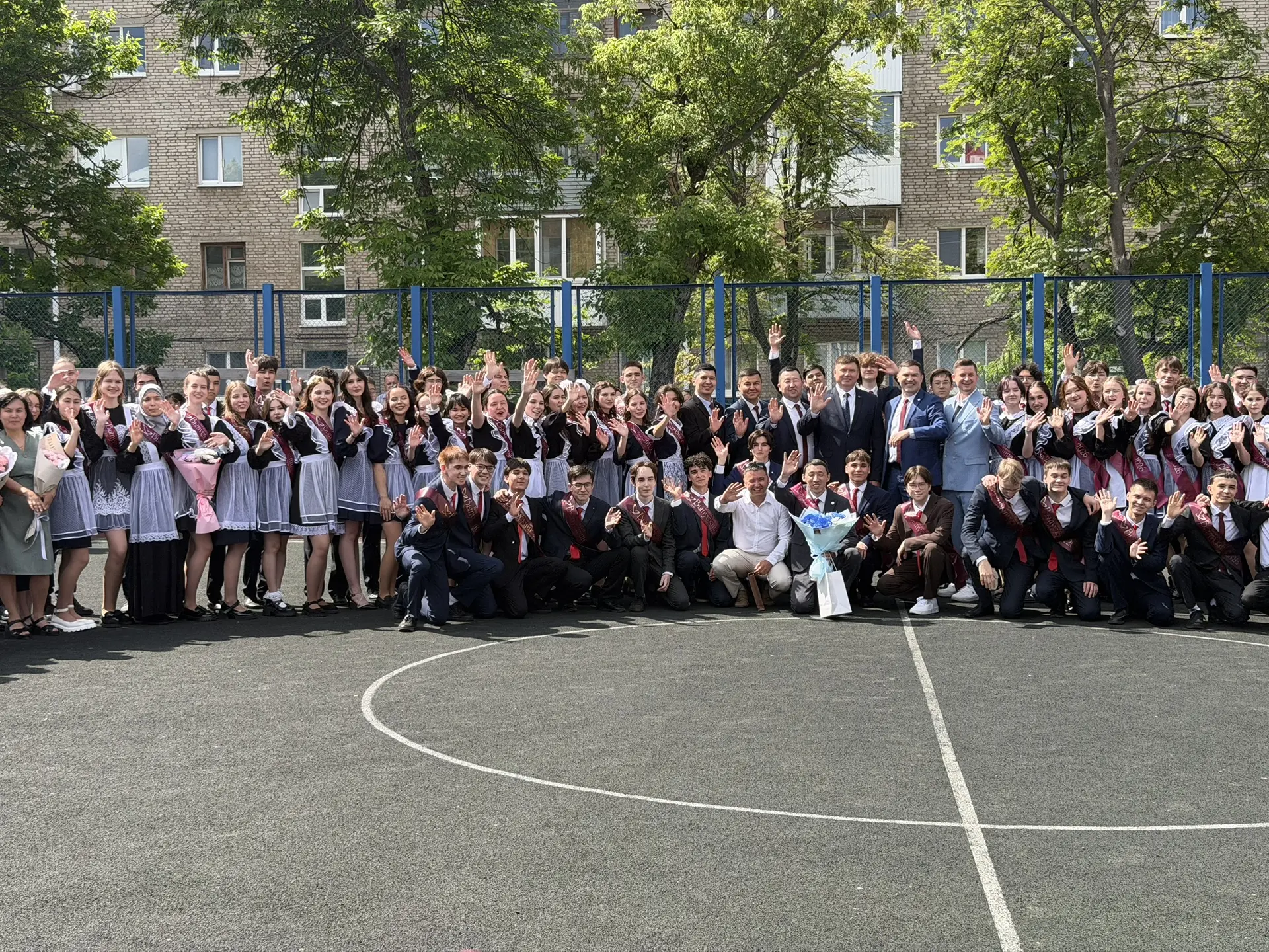 🎓✨ Последний звонок в ГБОУ РИЛИ: праздник успеха и достижений! ✨🎓

Сегодня в нашем учебном заведен