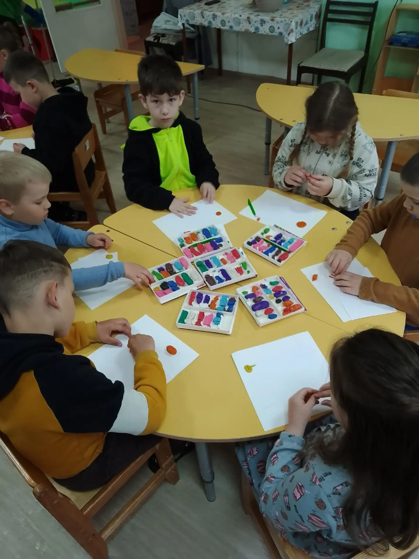 Лето в детском саду — это особый период, направленный на укрепление здоровья детей, их физическое ра