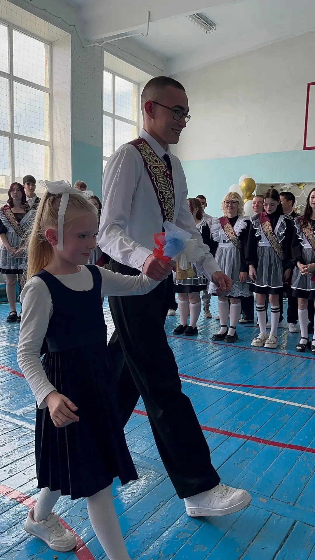 🔔Последний звонок: когда детство машет рукой...

✨26 мая — это не просто дата в календаре. Это день