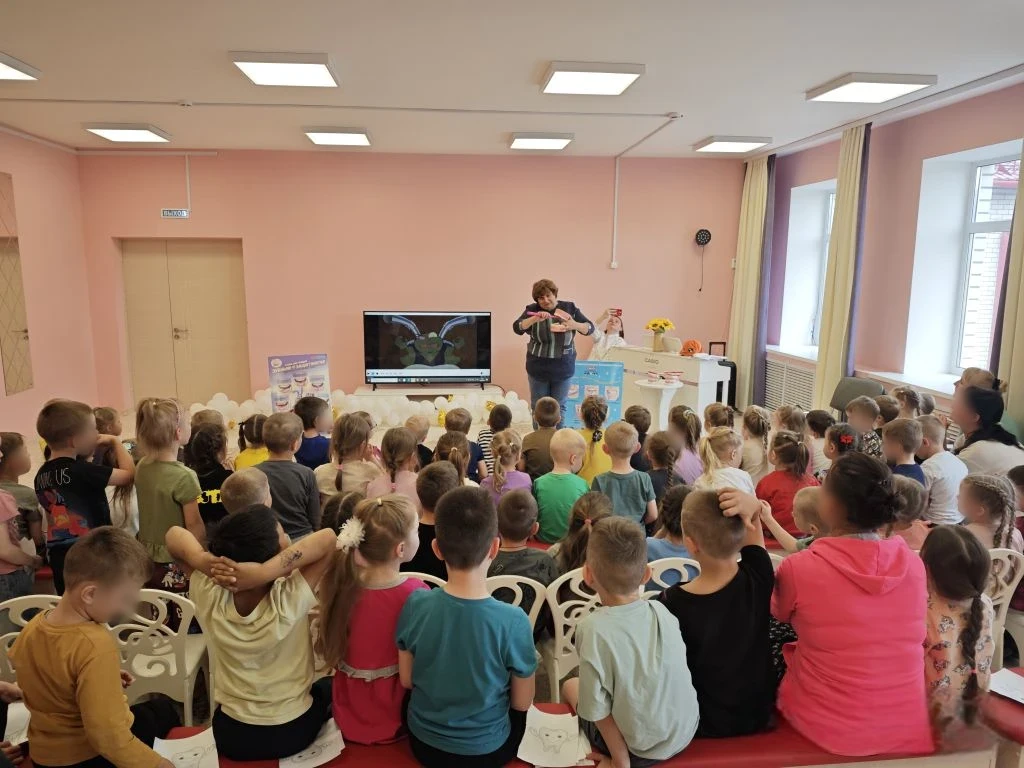 🎈К Дню защиты детей (1 июня) Великолукская стоматологическая поликлиника провела урок здоровья «Улы